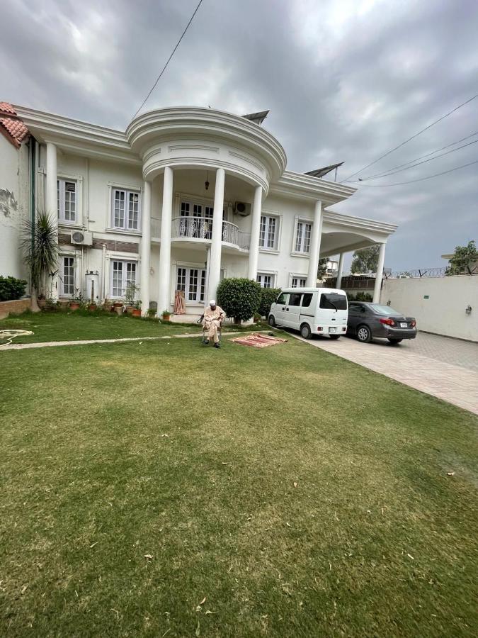 فندق بيشاورفي  Shelton'S Rezidor House المظهر الخارجي الصورة