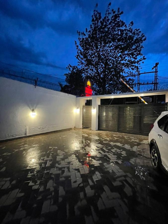 فندق بيشاورفي  Shelton'S Rezidor House المظهر الخارجي الصورة