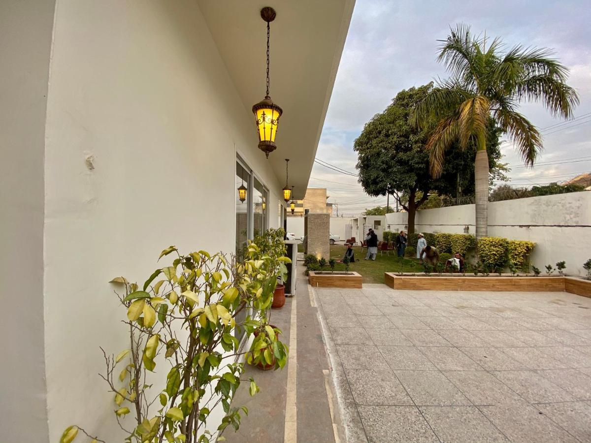 فندق بيشاورفي  Shelton'S Rezidor House المظهر الخارجي الصورة
